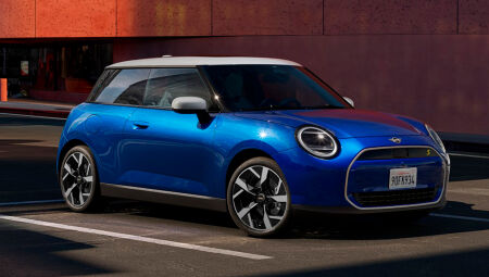 Novo MINI Cooper SE com 218cv promete 303 km de autonomia