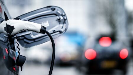 Carros elétricos no Brasil: vantagens e desvantagens na hora da compra