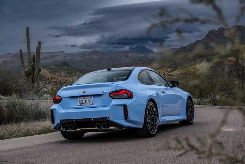 Novo BMW M2 agora com 480 cv, ficou mais esportivo e ganhou suspensão adaptativa 