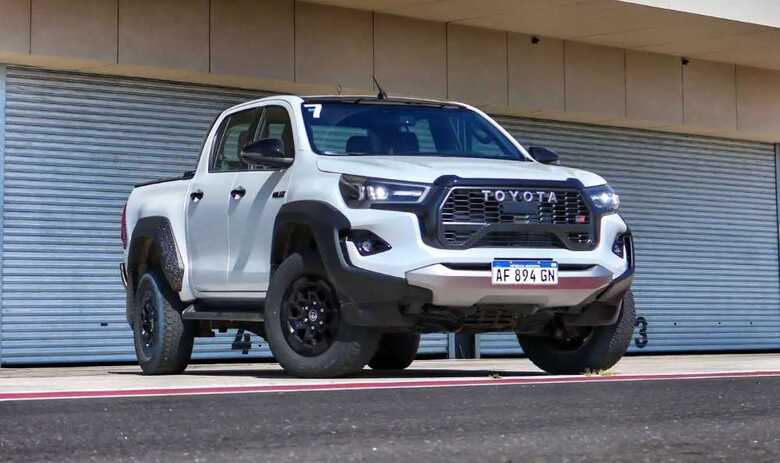 A Hilux GR-Sport de 224 cv revolucionou as pickups no Brasil. Imagem: Divulgação Toyota.